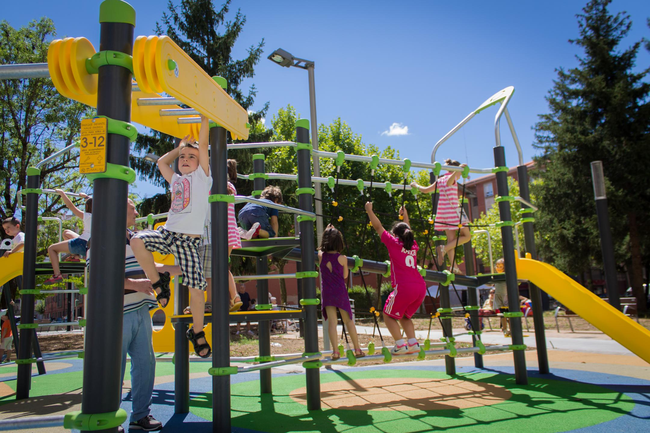 Structure de jeux multifonction pour enfants 3 à 12 ans – Gamme Bits