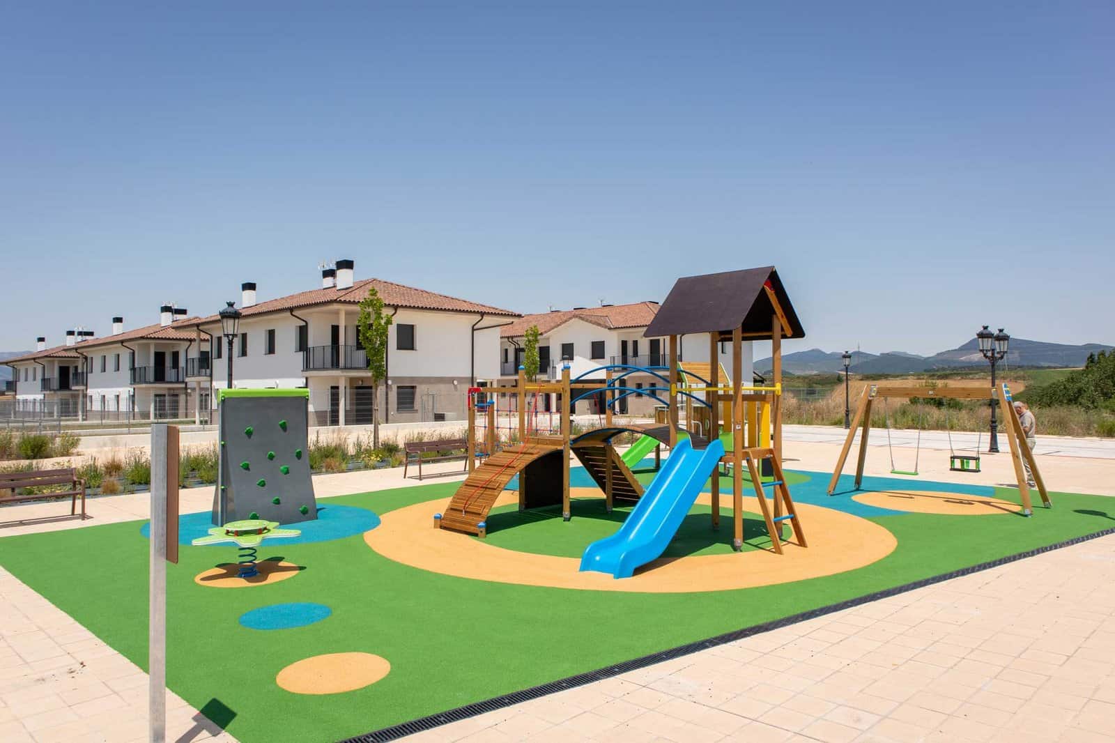 Structure de jeux multifonction pour enfants 3 à 12 ans – Gamme Bois L1000