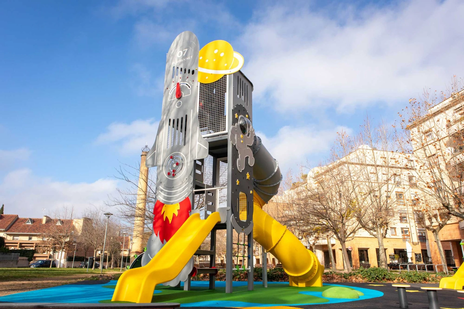 Structure de jeux multifonction pour enfants 3 à 12 ans – Gamme Play Tower